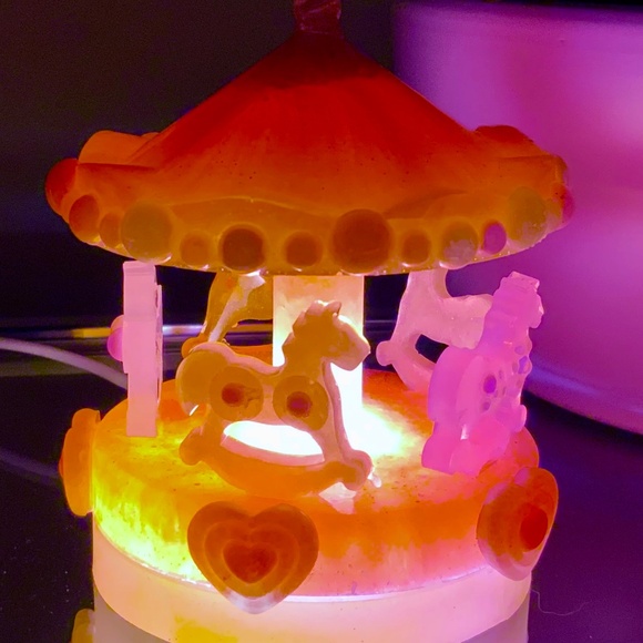 Rainbow Carrousel Nightlight - Picture 5 of 6